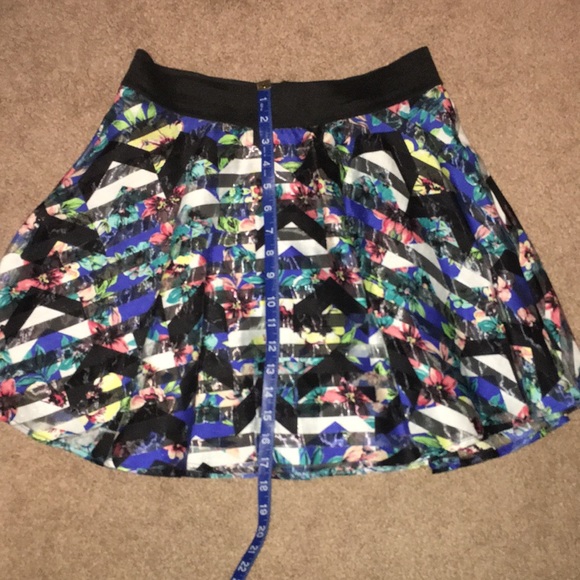Material Girl Juniors 2 PC Set NWT Medium - Picture 9 of 11